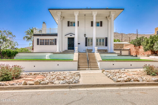 property at 1701 Elm St