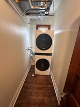 5648 W Higgins Ave, Unit 2 in Chicago, IL - Building Photo - Building Photo