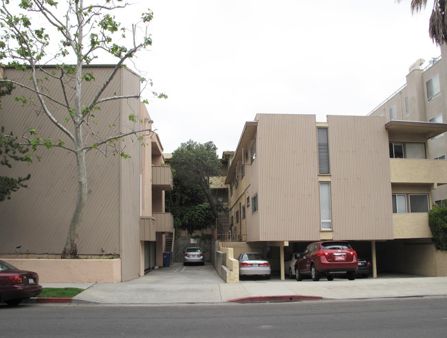 11757 Kiowa Ave in Los Angeles, CA - Building Photo - Building Photo