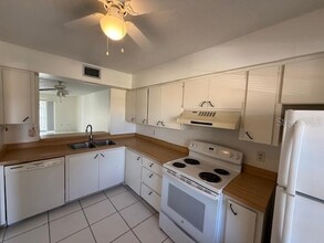 2599 Woodgate Ln in Sarasota, FL - Building Photo - Building Photo