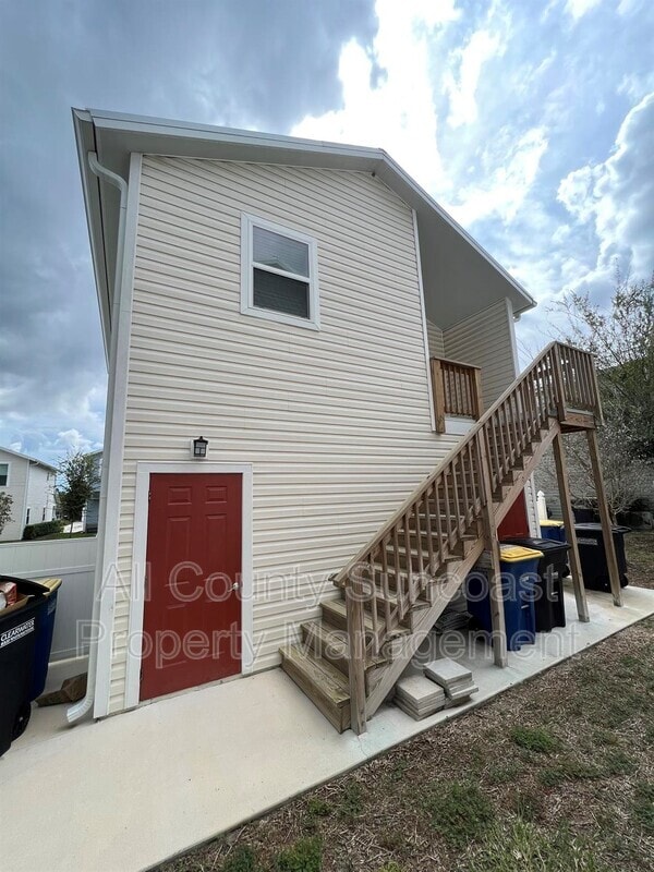 property at 1266 Jade Pl