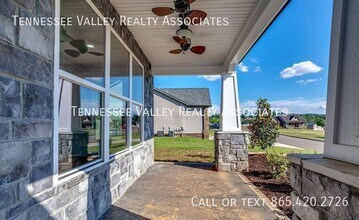 7814 Lake Mountain Ln in Knoxville, TN - Building Photo - Building Photo