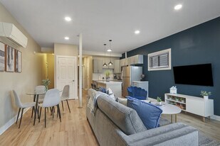 4934 Kingston Ave in Lisle, IL - Building Photo