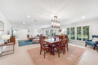 12326 Old Oaks Dr in Houston, TX - Building Photo - Building Photo