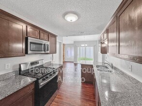 9510 Bowen Dr in San Antonio, TX - Building Photo - Building Photo