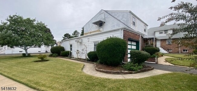 1968 Vauxhall Rd in Union, NJ - Building Photo - Building Photo