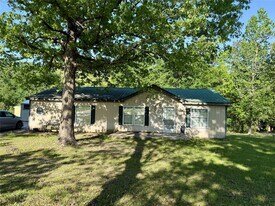 13556 Needham Pl in Willis, TX - Building Photo