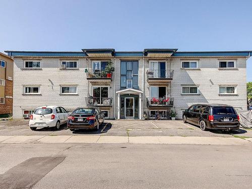 910 Désaulniers St in St-Jean-sur-Richelieu, QC - Building Photo