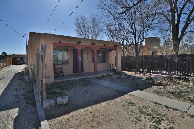 2320 Garfield Ave SE in Albuquerque, NM - Building Photo - Building Photo