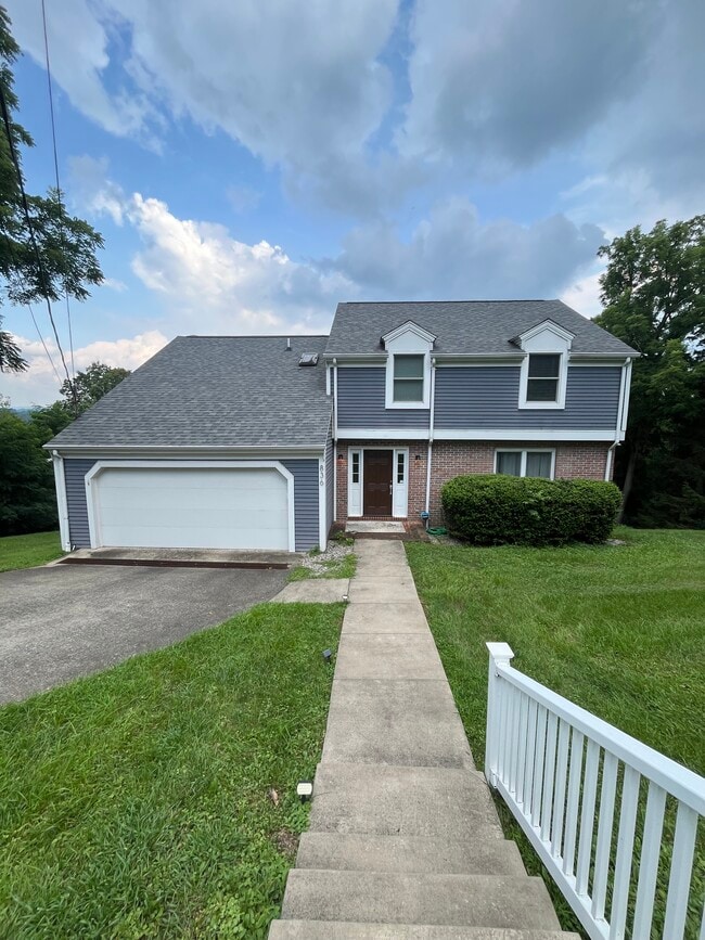 836 Augusta Ave