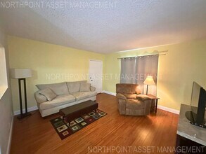 2171 NE 66th St in Fort Lauderdale, FL - Building Photo - Building Photo