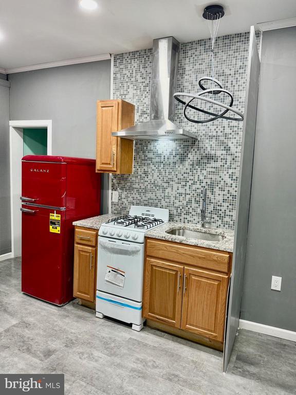 property at 141 W Fisher Ave