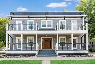 800 Douglas St NW in Grand Rapids, MI - Building Photo