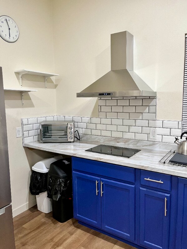 21825 Valerio St in Los Angeles, CA - Building Photo - Building Photo
