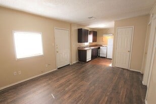 4229 Old Chandler Rd in Tyler, TX - Building Photo