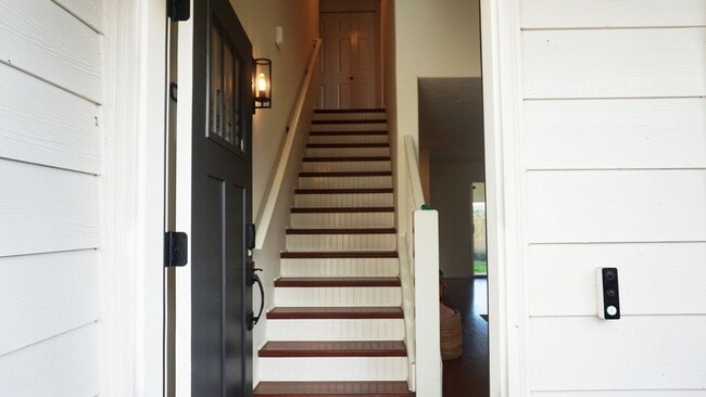 4398 Northside Dr NE in Salem, OR - Foto de edificio - Building Photo