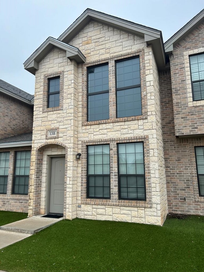 property at 3001 Pointer Ln