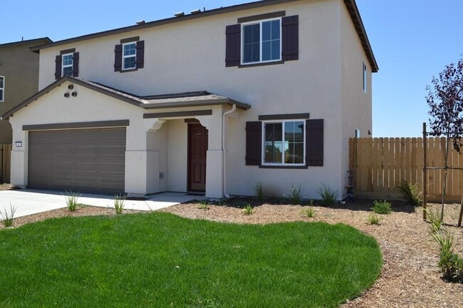 61 Medieval St in Merced, CA - Building Photo - Building Photo