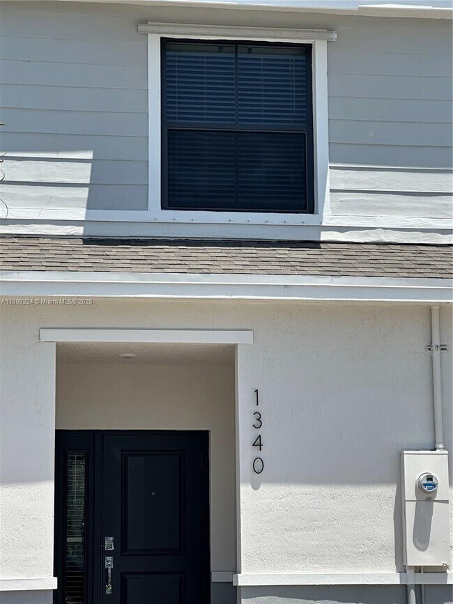 1340 NE 3rd Ave in Florida City, FL - Building Photo - Building Photo