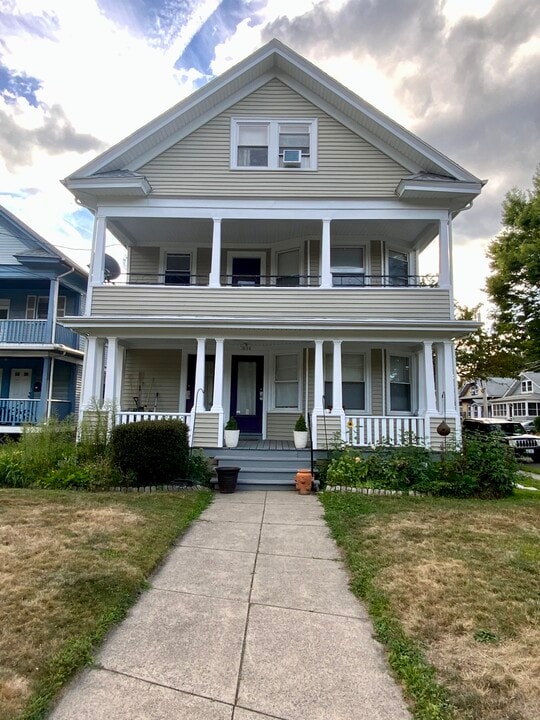 1032 Hope St in Providence, RI - Foto de edificio