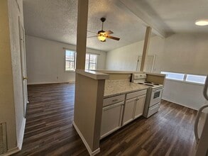 1006 S Plains Park Dr in Roswell, NM - Building Photo - Building Photo