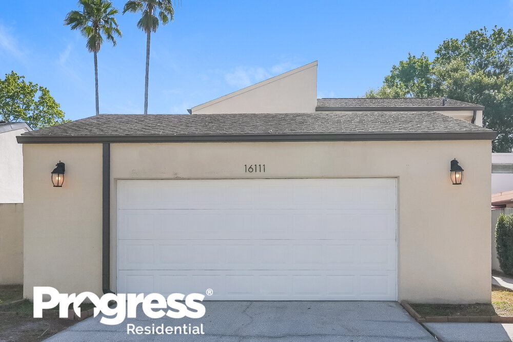 16111 Gardendale Dr in Tampa, FL - Building Photo
