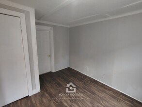 2420 Fletcher St in Anderson, IN - Foto de edificio - Building Photo