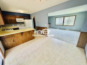 905 97th Ln NE in Blaine, MN - Building Photo - Building Photo