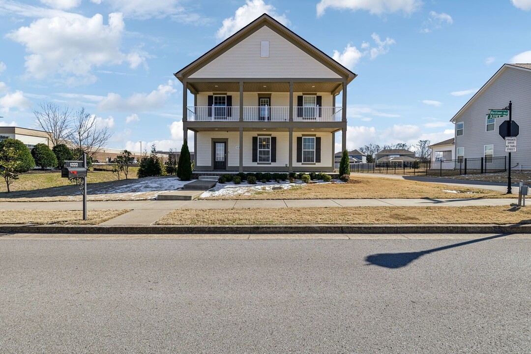 1222 Westlawn Blvd in Murfreesboro, TN - Building Photo