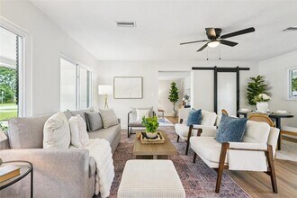 311 Shore Dr E in Oldsmar, FL - Building Photo - Building Photo