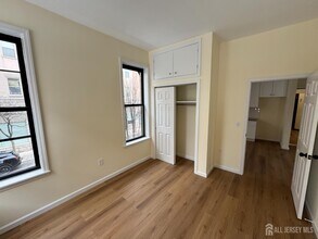 290 King St in Perth Amboy, NJ - Building Photo - Building Photo