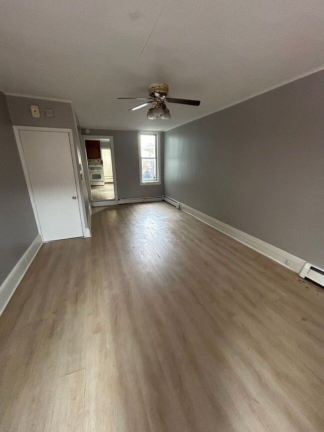 property at 547 Moss St