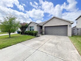 3419 Hollow Mist Dr in Texas City, TX - Building Photo