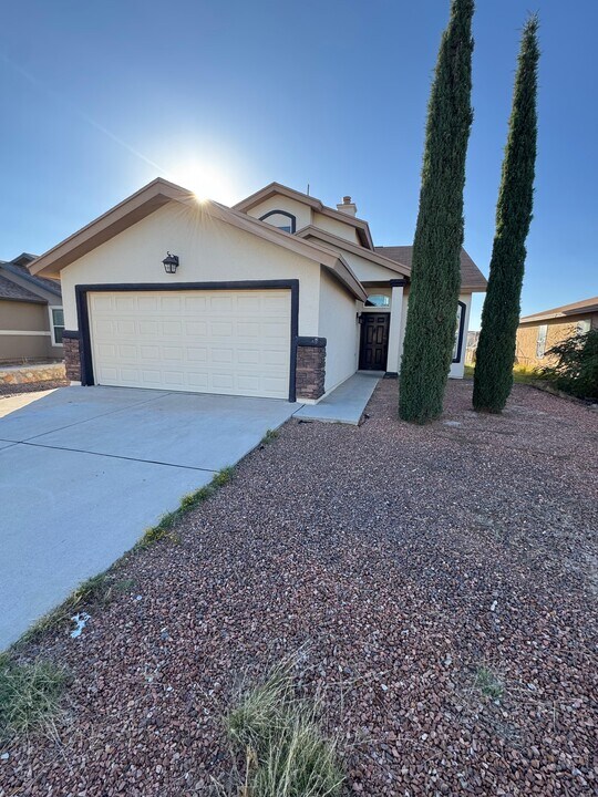 2817 Talking Rock Pl in El Paso, TX - Building Photo