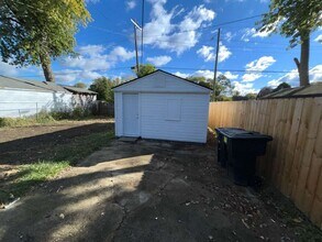 14000 Ashton Rd in Detroit, MI - Building Photo - Building Photo