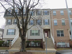 12830 Rexmore Dr in Germantown, MD - Building Photo - Building Photo