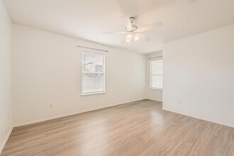 331 Moonwalker Trail in Buda, TX - Building Photo - Building Photo