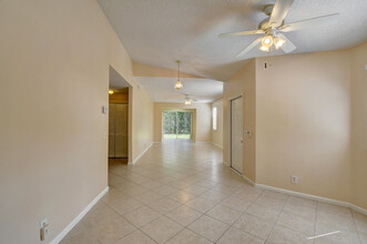 6796 Via Regina in Boca Raton, FL - Building Photo - Building Photo