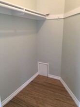 7039 W Manchester Ave, Unit 7039 in Los Angeles, CA - Building Photo - Building Photo