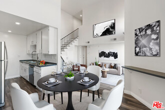 16550 Vanowen St in Los Angeles, CA - Building Photo - Building Photo