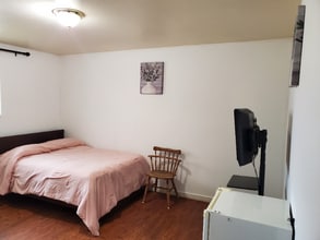 627 Sir Michael Dr in Salt Lake City, UT - Building Photo - Building Photo