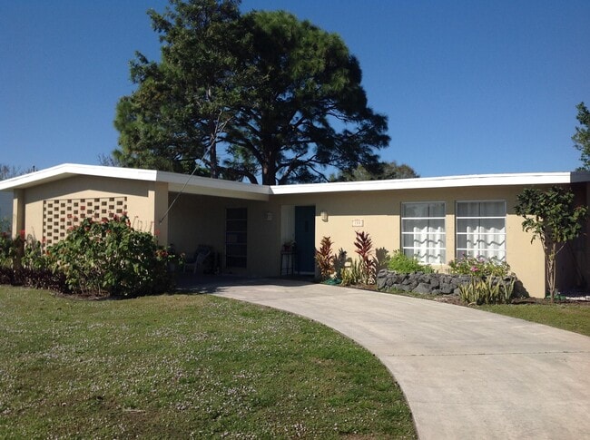 property at 113 NE Tunison Ave