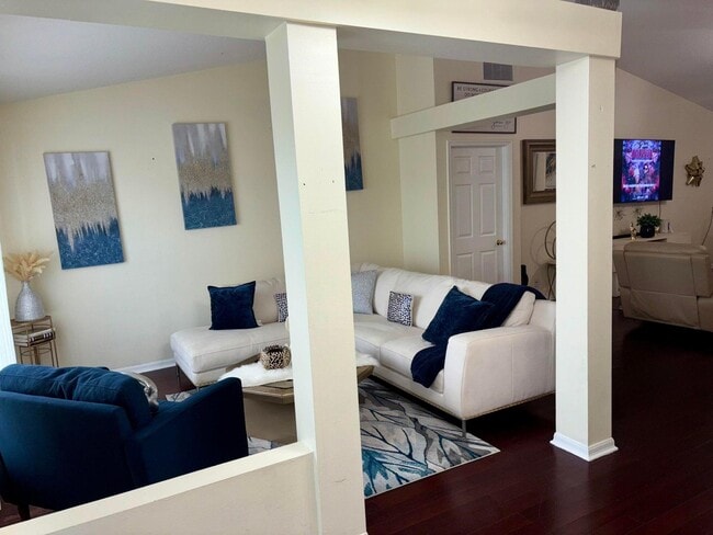 981 SW McComkle Ave in Port St. Lucie, FL - Building Photo - Building Photo