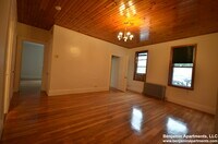 234 Cypress St, Unit 1 in Brookline, MA - Foto de edificio - Building Photo