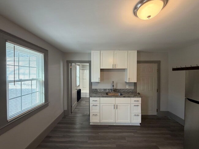 14 Kearsarge Ave in Hopkinton, NH - Building Photo - Building Photo