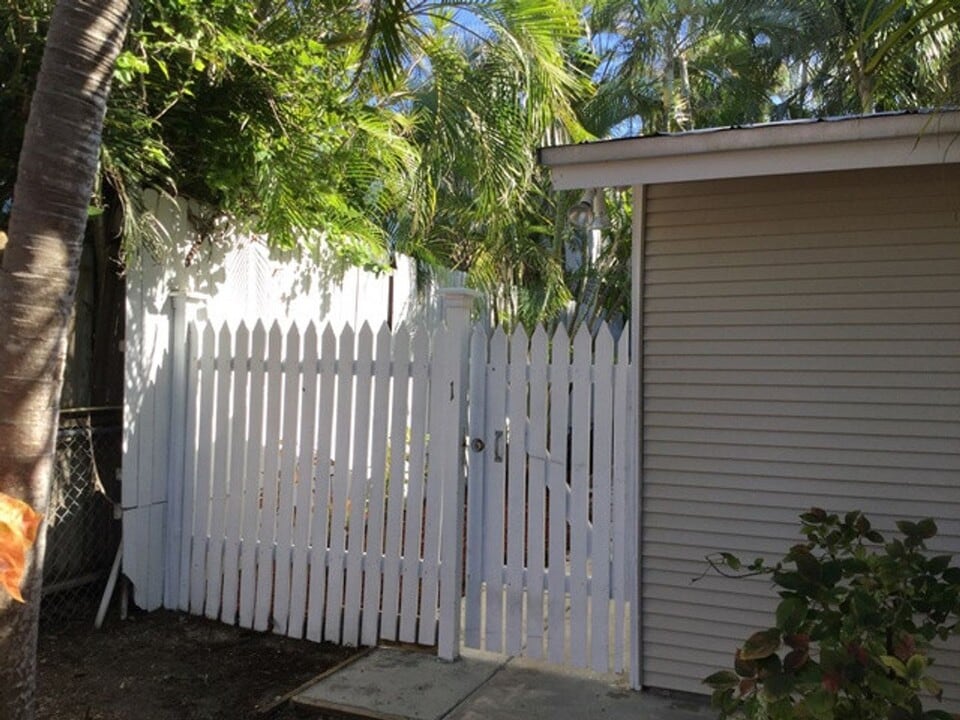 1508 Seminary St in Key West, FL - Building Photo