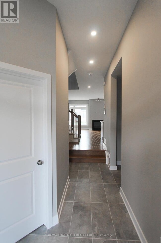 527 Triangle St in Ottawa, ON - Building Photo - Building Photo