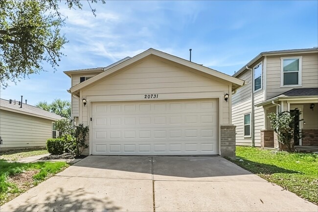 20731 Desert Shadows Ln