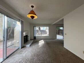 10205 Brooke Ave in Los Angeles, CA - Building Photo - Building Photo