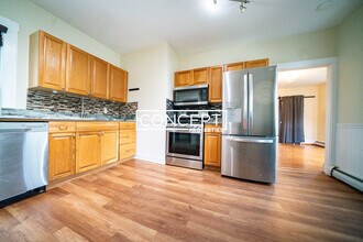 376 Medford St, Unit 2 in Somerville, MA - Building Photo - Building Photo